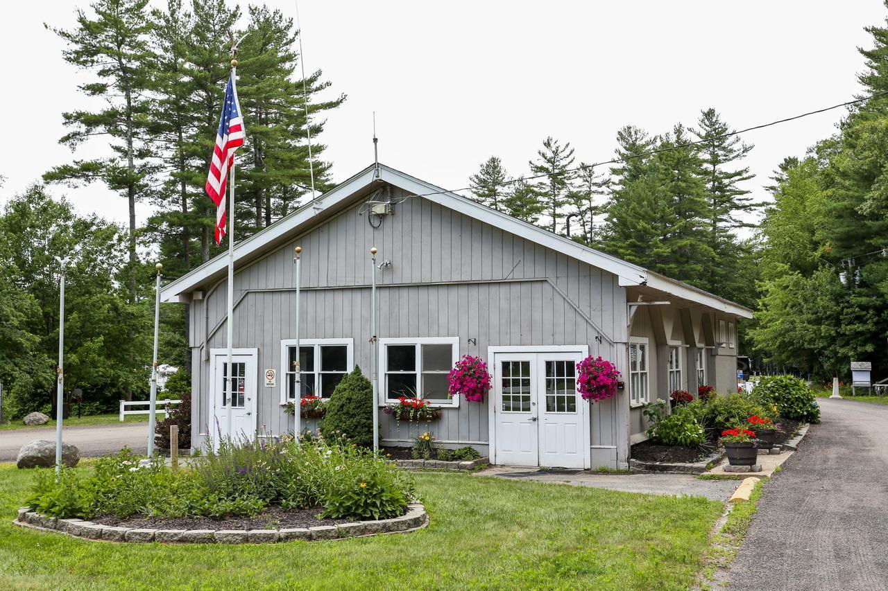 Tuxbury Pond Camping Resort Tiny House Henry South Hampton Exterior photo